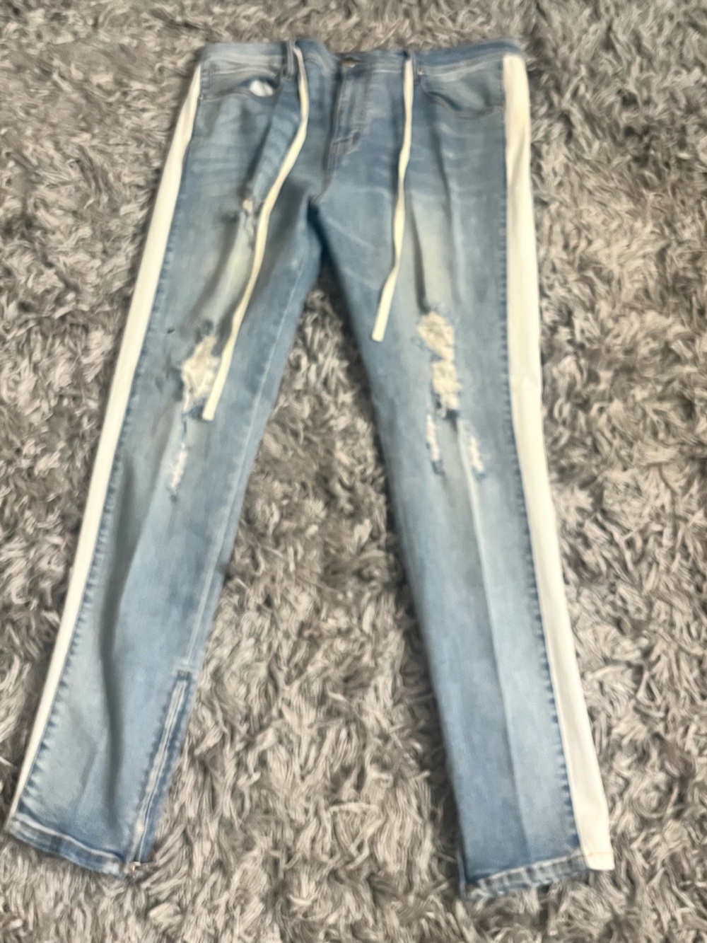 NovaMEN Light Blue Distressed Men’s Jeans with White Side Stripe Size 40